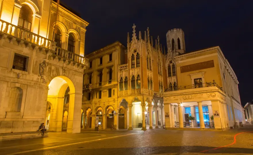 Caffè Pedrocchi - Visita e storia del simbolo di Padova